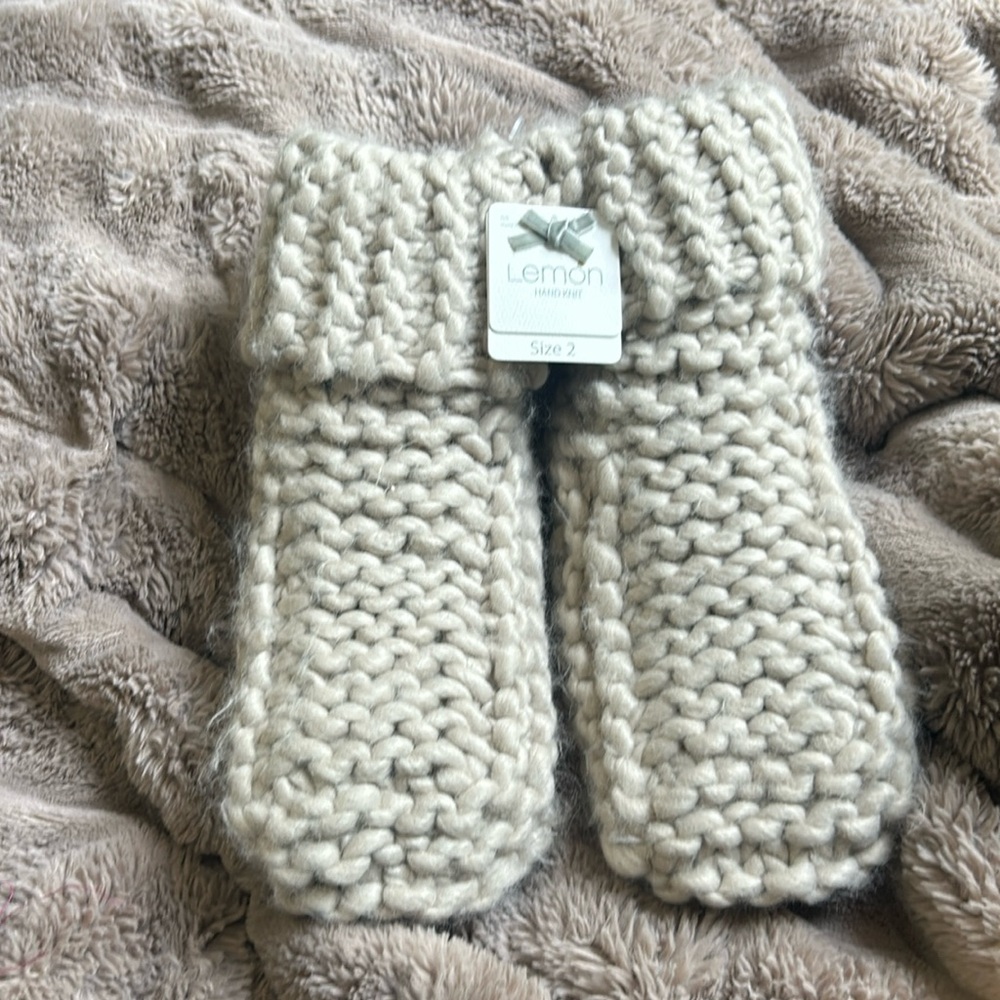 NWT Lemon Hand Knit Slippers Size 2